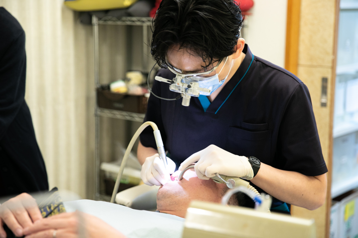 本田歯科医院様_Dr診療中