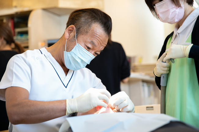 本田先生診療中